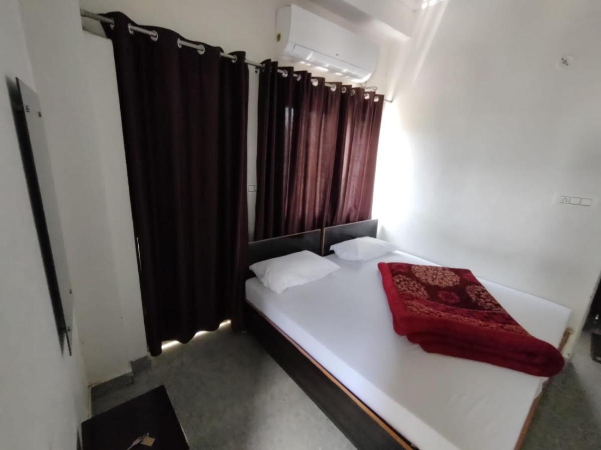 Hotel Aman Rishikesh Exterior photo